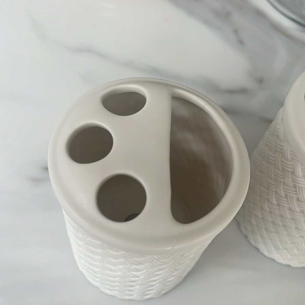 Pair of Pottery Barn ceramic toothbrush holders - Picture 3 of 8